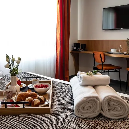 Appartement Elegant A Cote Du Parlement *